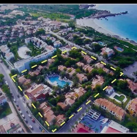 Pueblo Menorquin 호텔 *