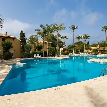 Pueblo Menorquin 시우타데야