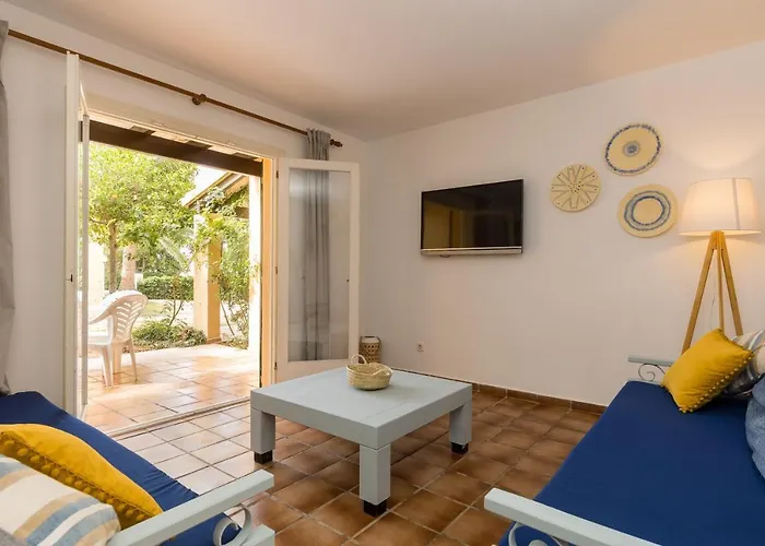 Pueblo Menorquin Hotel *